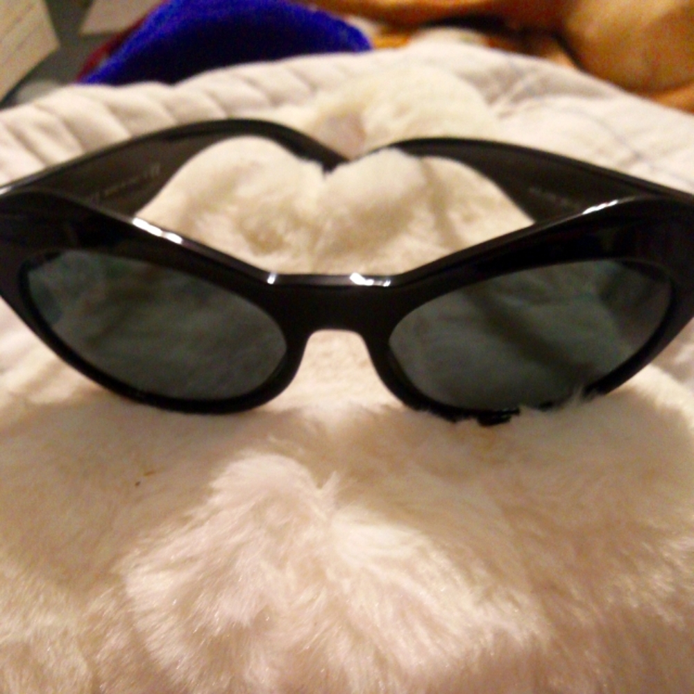 Versace Cat Eye sunglasses